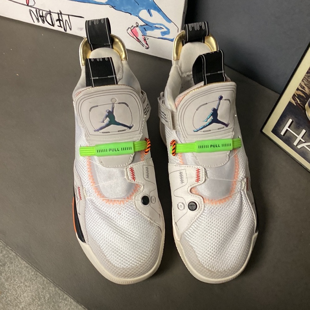 Jordan shoes size girls 4 - Picture 2 of 6